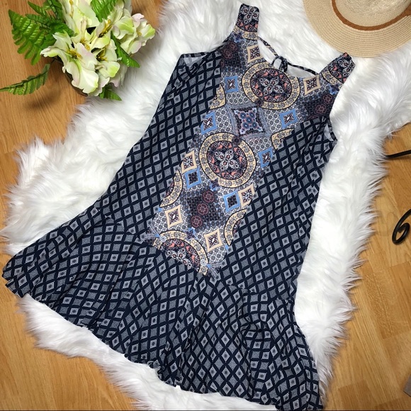 SOLD 💘Carly dress💘 - Picture 5 of 7